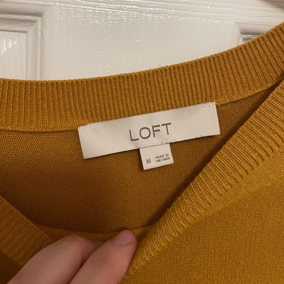 EUC LOFT mustard lightweight high low sweater - Picture 3 of 5